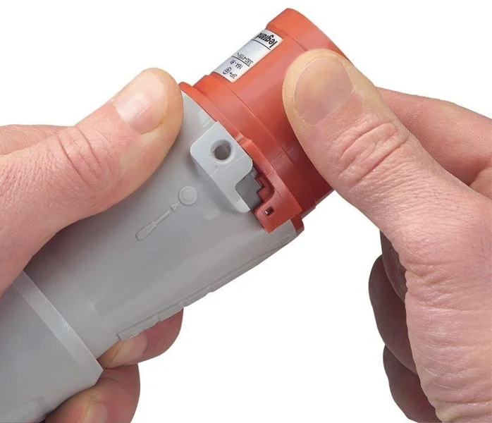 P17 انتخابی مطمئن برای زیرساختهای الکتریکی و دیجیتال