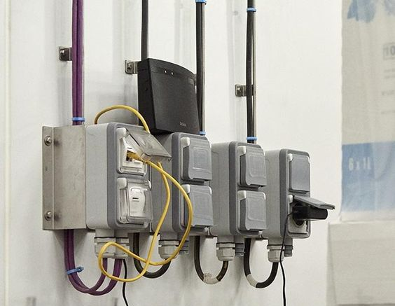 معرفی و ارائه انواع پریزهای ضد آب Plexo لگراند فرانسه