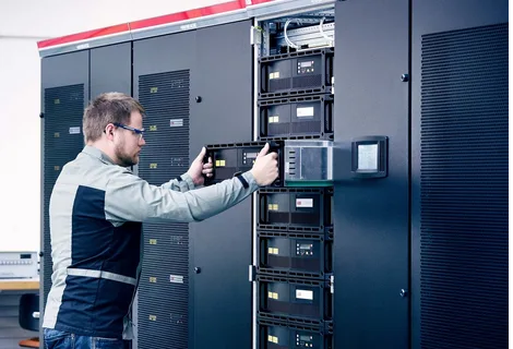 تأثیر UPS لگراند در بهبود عملکرد دیتاسنترها