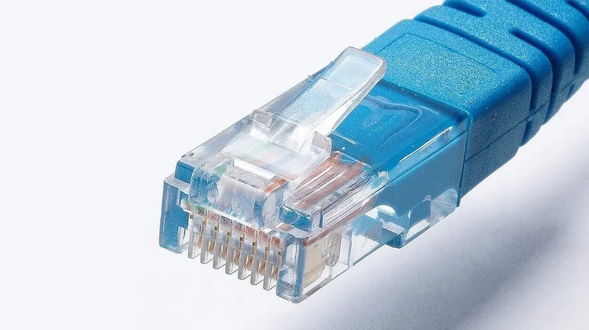 آشنایی با کانکتور RJ45 و نقش آن در شبکه‌های کامپیوتری